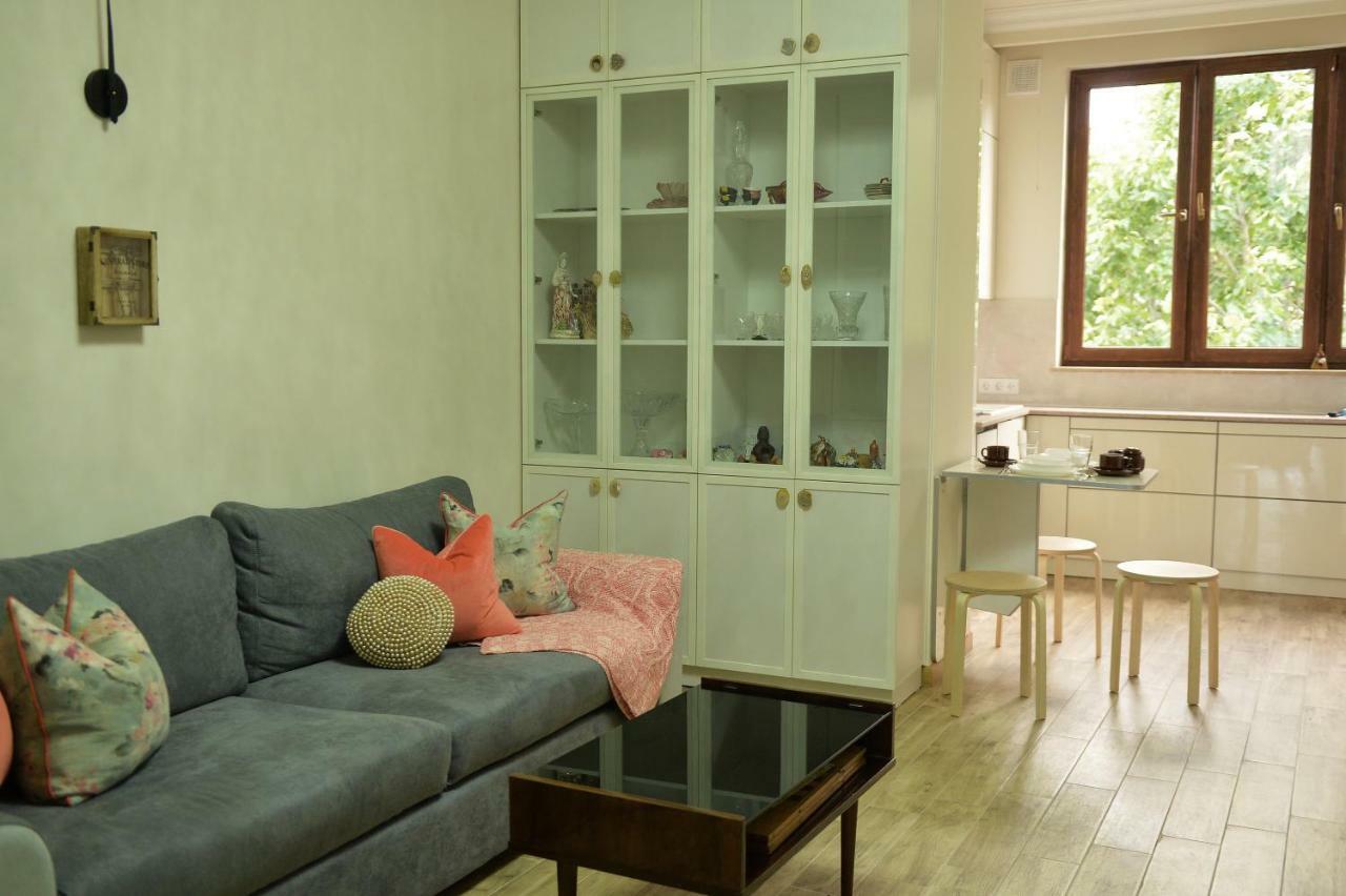 Spacious Modern 2 Bedrooms Apartment In Central Yerevan Bagian luar foto